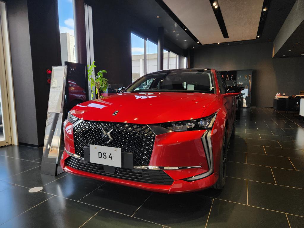 【展示車のご紹介】DS 4 RIVOLI BlueHDi Coquelicot Edition