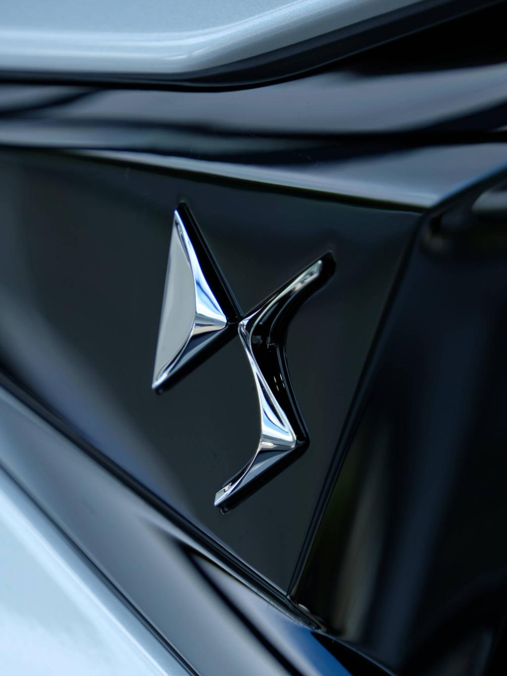  DS4 ETOILE Champs Élysées ”Showroom Photo Collection”　エクステリア編