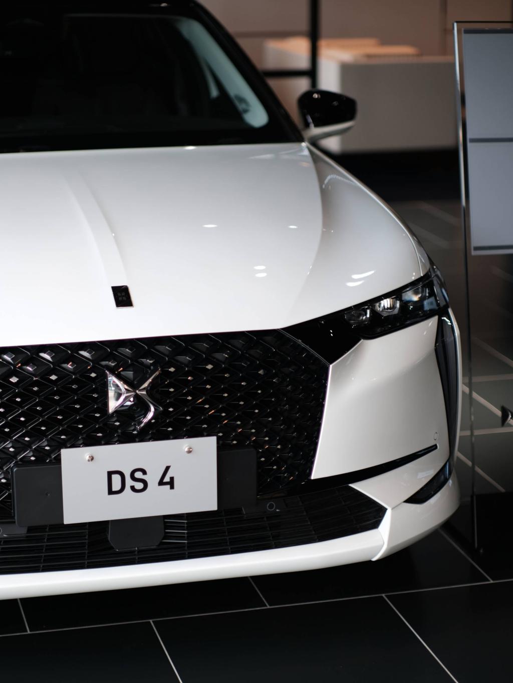 DS NOËL DE ÉLÉGANCE FAIR 開催中