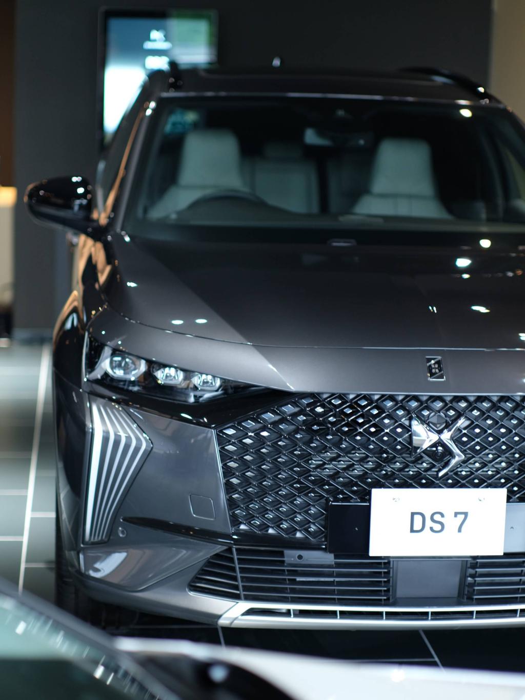 DS NOËL DE ÉLÉGANCE FAIR 開催中