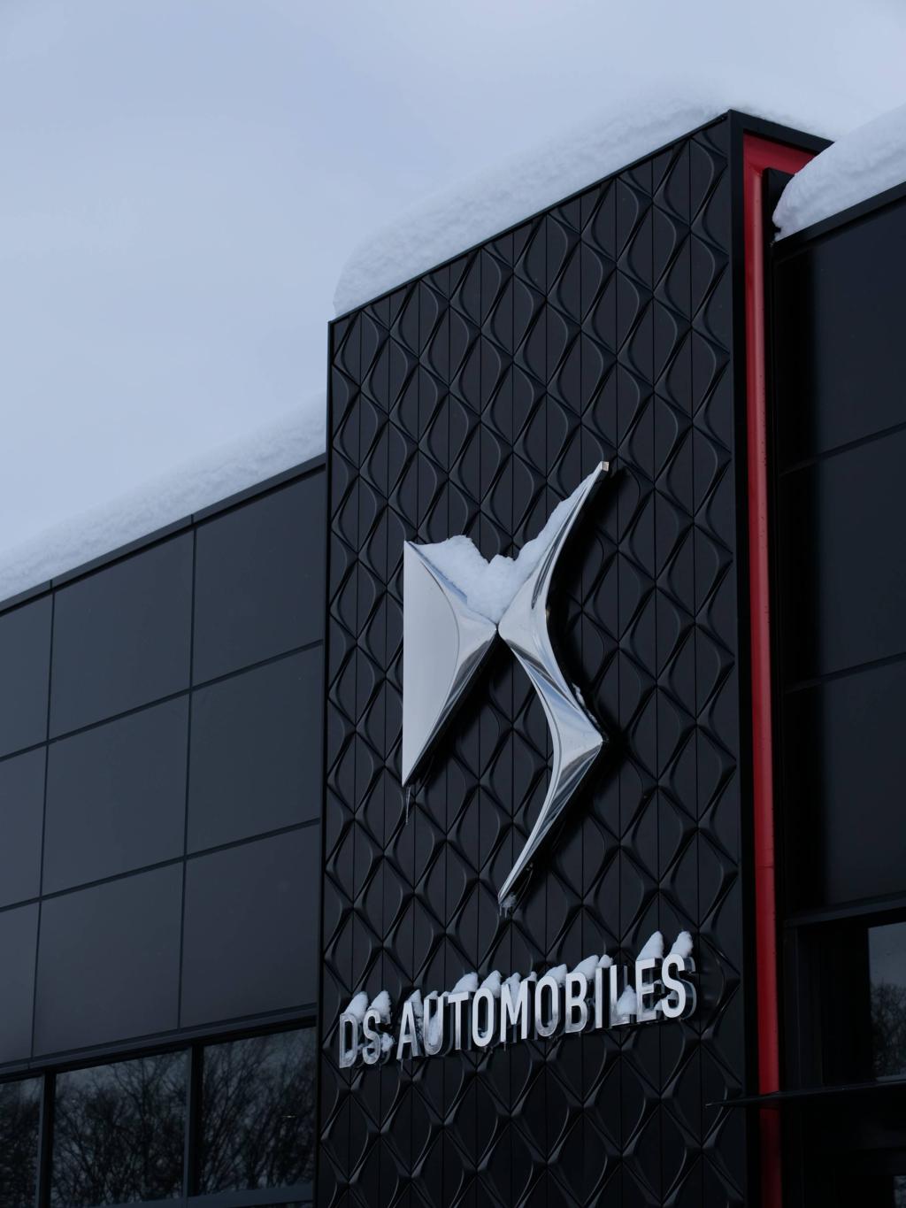 連日の除雪作業。 ようやく落ち着いたかと思えば、再び雪予報。